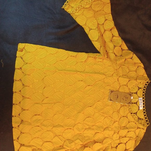 Lacey Lace Shirt - Picture 4 of 5